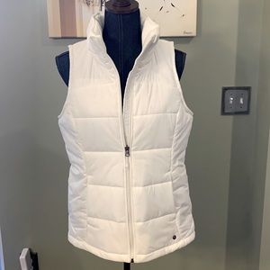 Calia by Carrie Underwood white puffy vest. Size Medium.